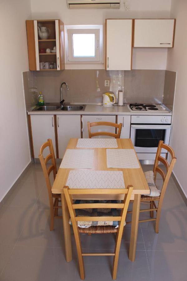 Apartments Kekel Биоград на Мору Екстериор снимка