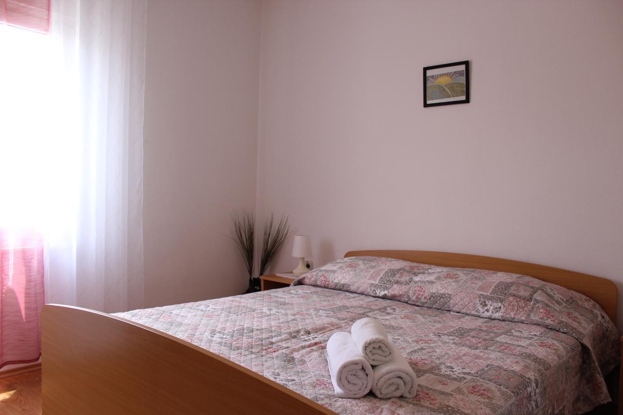 Apartments Kekel Биоград на Мору Екстериор снимка