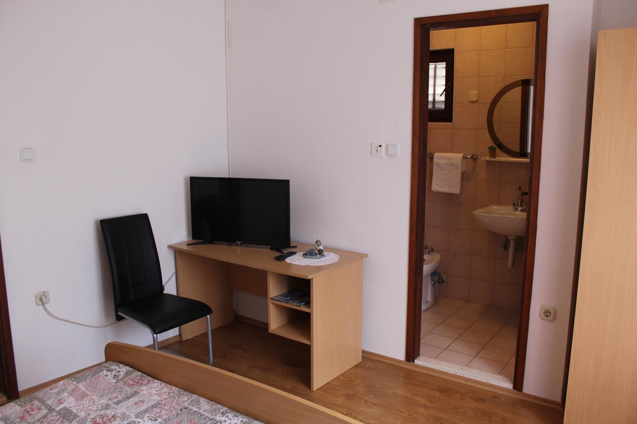 Apartments Kekel Биоград на Мору Екстериор снимка