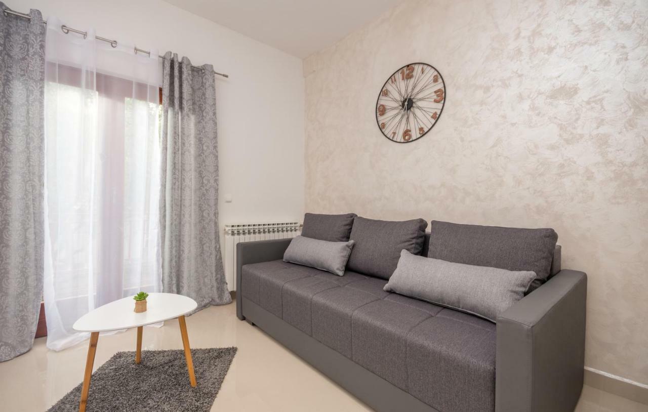 Apartments Kekel Биоград на Мору Екстериор снимка