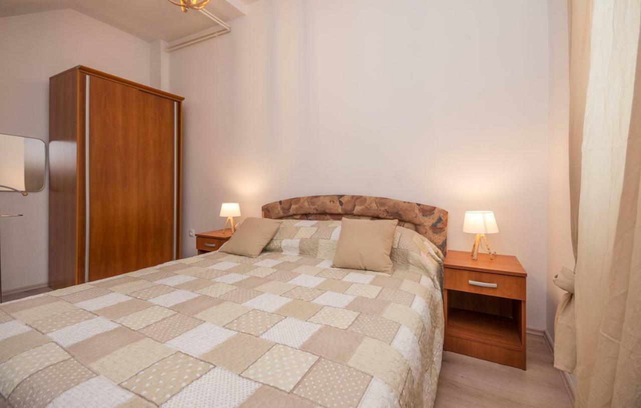 Apartments Kekel Биоград на Мору Екстериор снимка