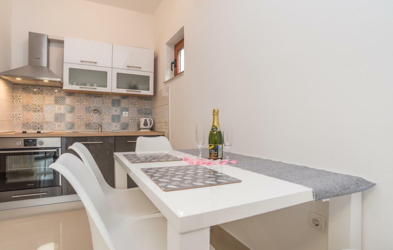 Apartments Kekel Биоград на Мору Екстериор снимка